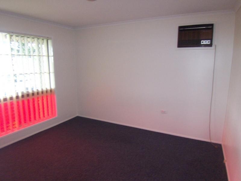 6 Bowen Street, Churchill QLD 4305