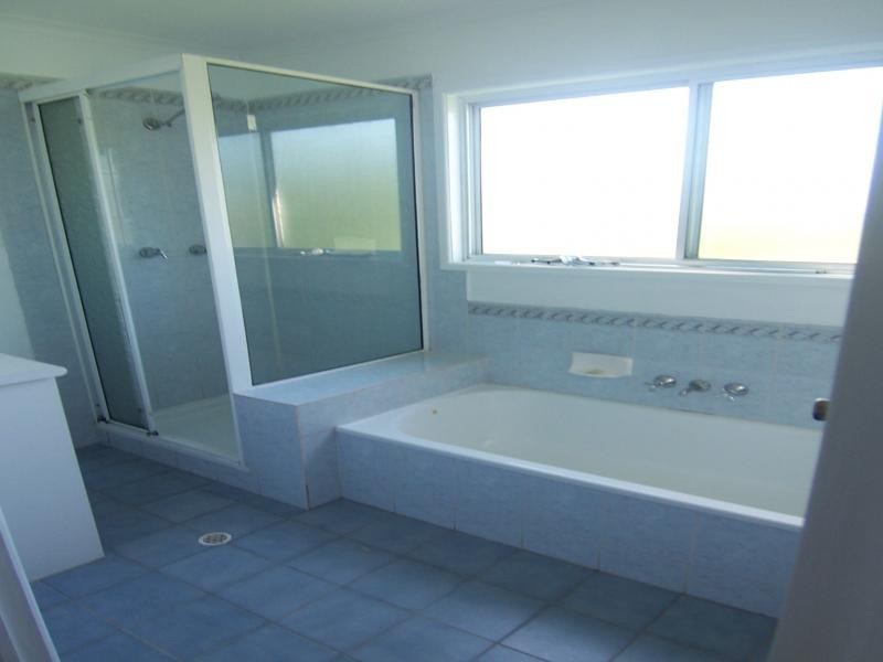 68 Siemon Street, One Mile QLD 4305