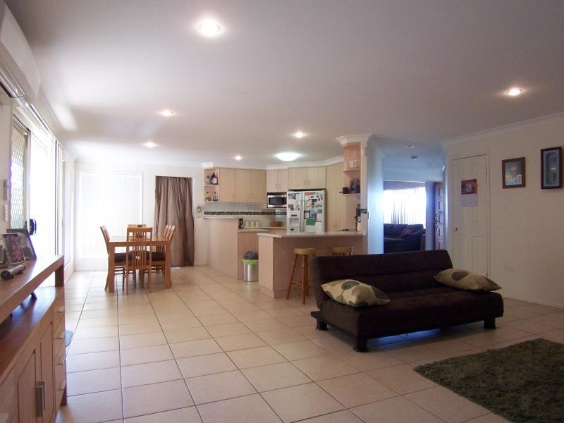 185 Edwards Street, Flinders View QLD 4305