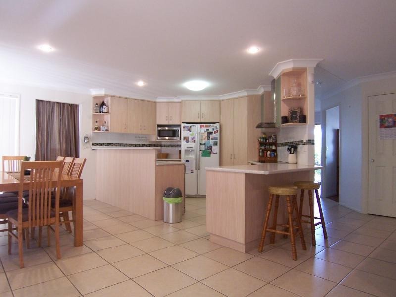 185 Edwards Street, Flinders View QLD 4305