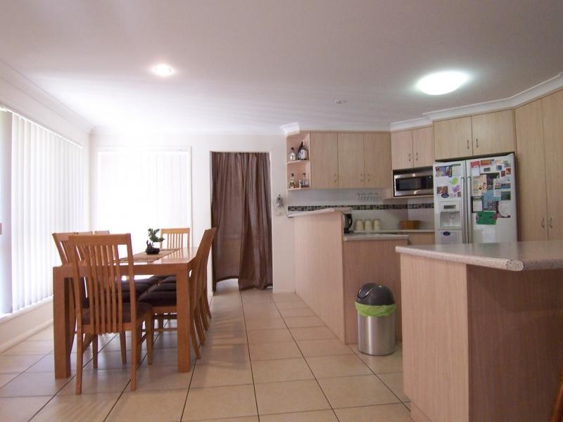 185 Edwards Street, Flinders View QLD 4305