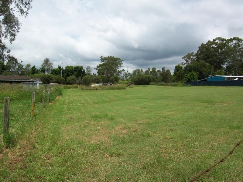 40 Queen Street, Dinmore QLD 4303
