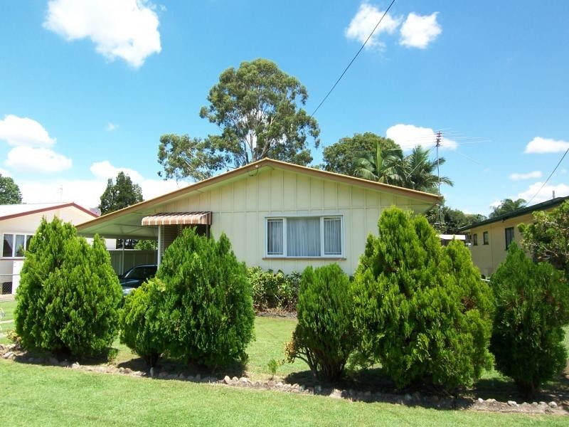 10  Parcell Street, Brassall QLD 4305