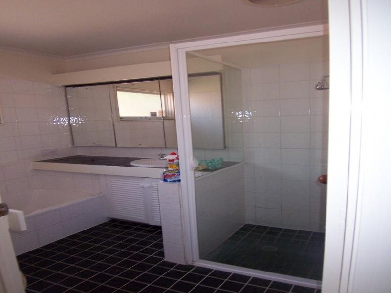 4  Samford Road, Leichhardt QLD 4305