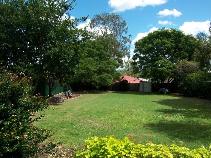 271 Warwick Road, Churchill QLD 4305