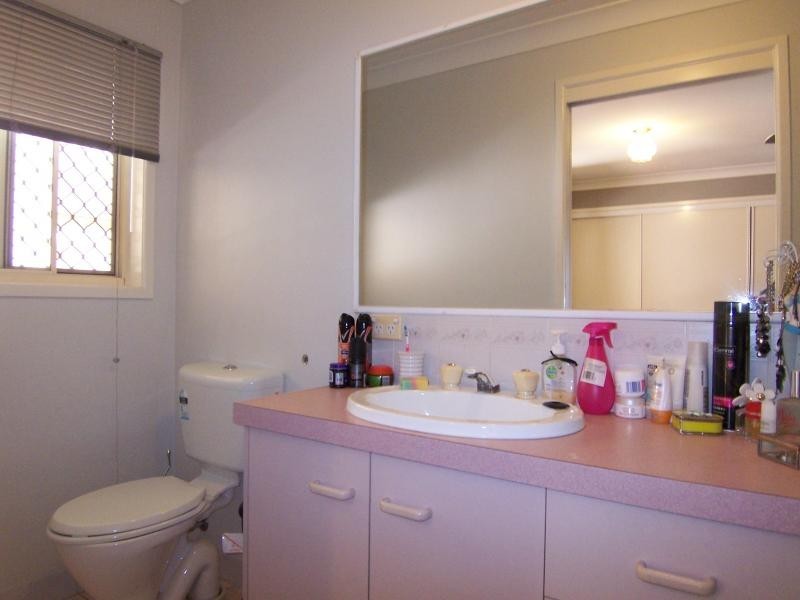 8  Jocelyn Court, Raceview QLD 4305