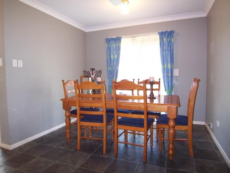 8  Jocelyn Court, Raceview QLD 4305