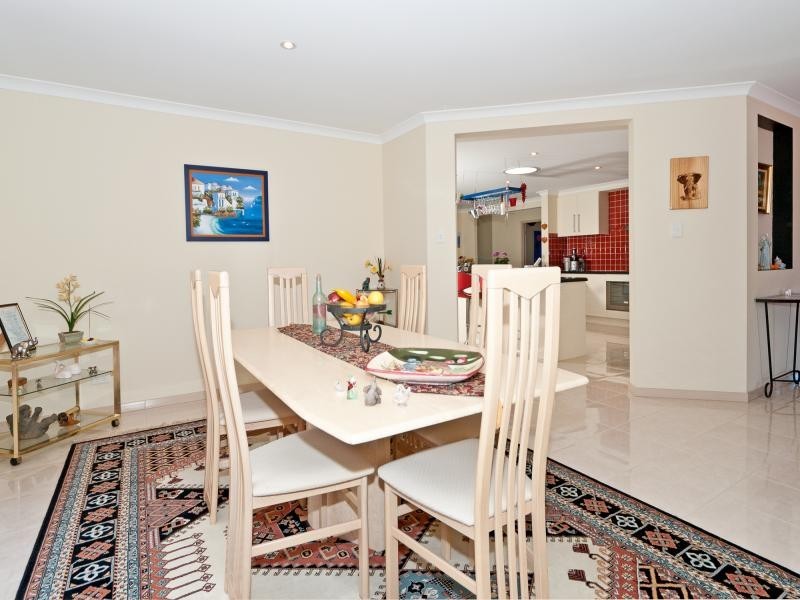 20 Mellor Place, Brassall QLD 4305