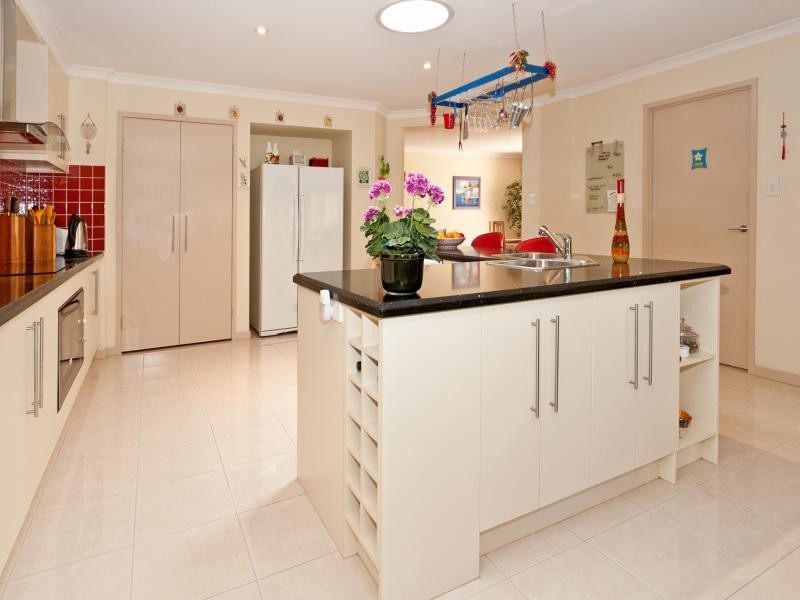 20 Mellor Place, Brassall QLD 4305