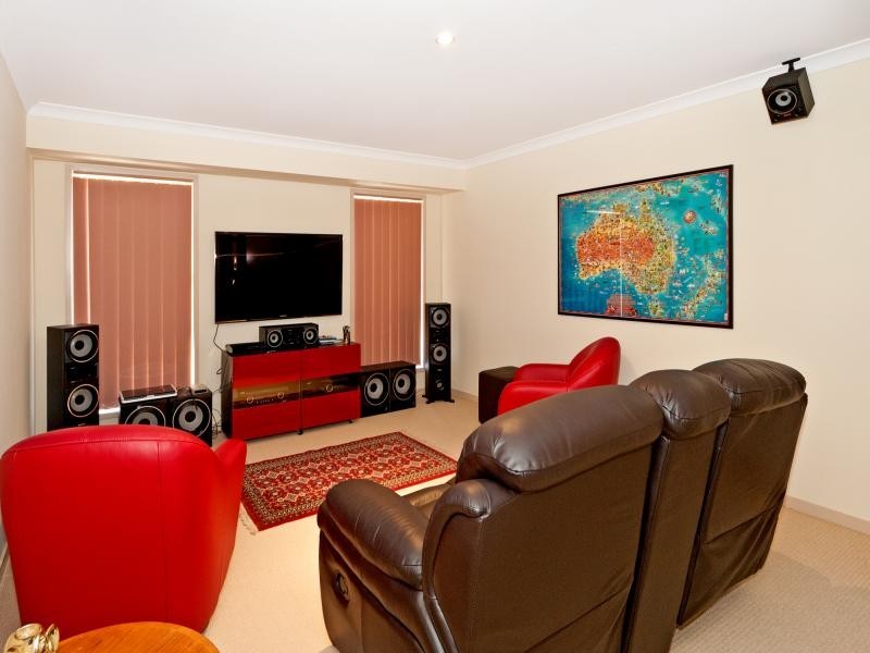 20 Mellor Place, Brassall QLD 4305