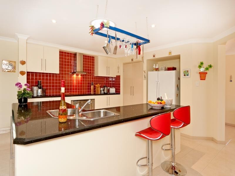 20 Mellor Place, Brassall QLD 4305