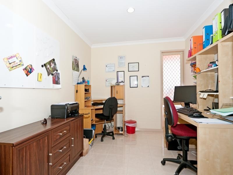 20 Mellor Place, Brassall QLD 4305