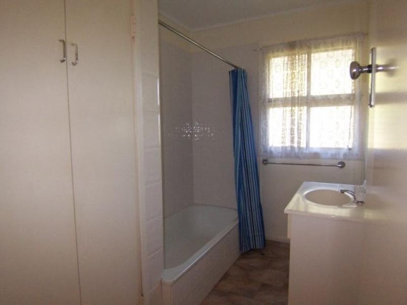 52 Kynance Street, Leichhardt QLD 4305