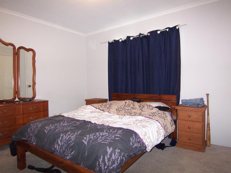 16 Cascade Street, Raceview QLD 4305