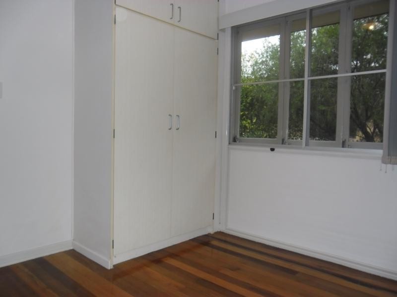 55 Toongarra Rd, Leichhardt QLD 4305