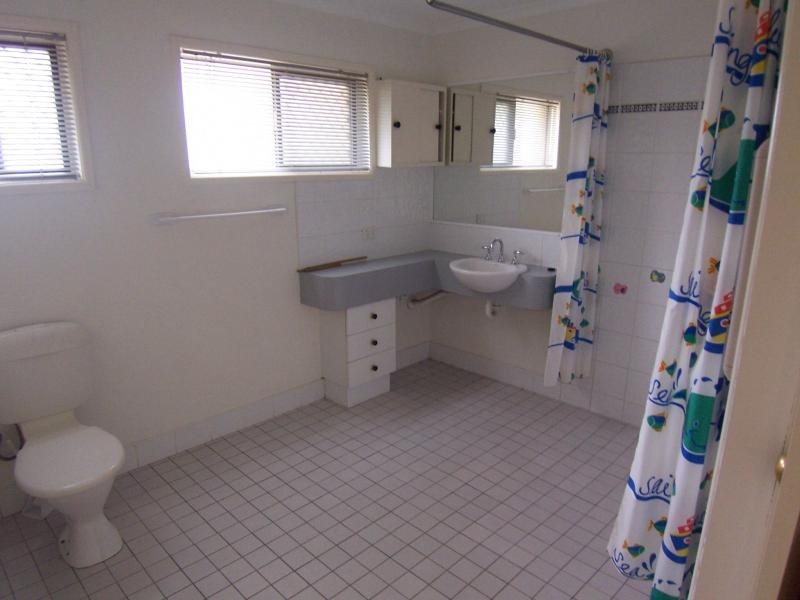 4 Glenelg Drive, Brassall QLD 4305