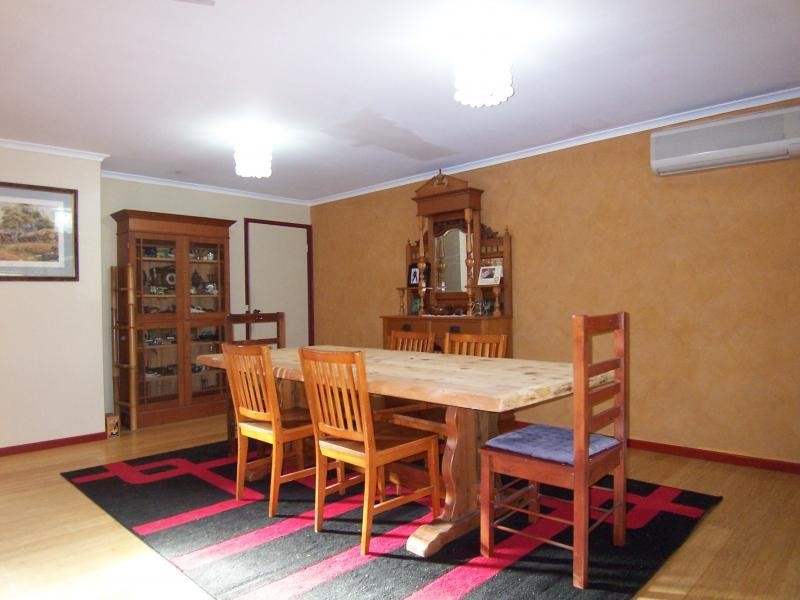 9 Midland Street, Yamanto QLD 4305