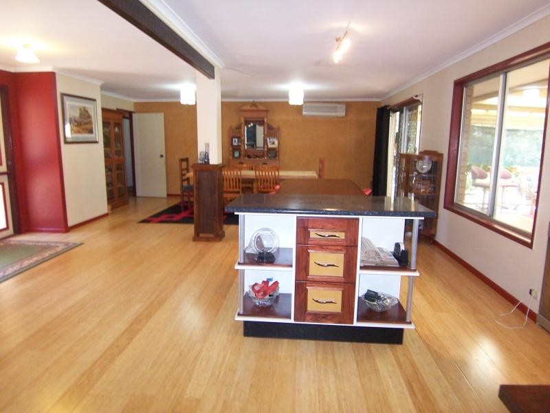 9 Midland Street, Yamanto QLD 4305