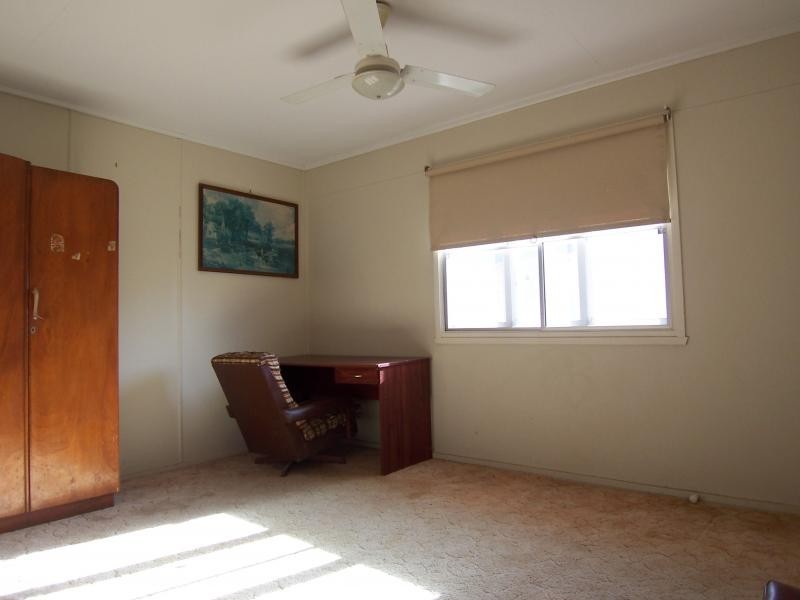9 Kynance Street, Leichhardt QLD 4305