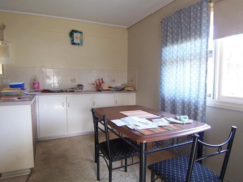 9 Kynance Street, Leichhardt QLD 4305