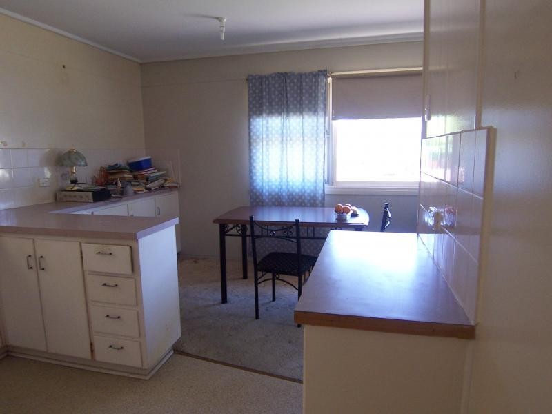 9 Kynance Street, Leichhardt QLD 4305