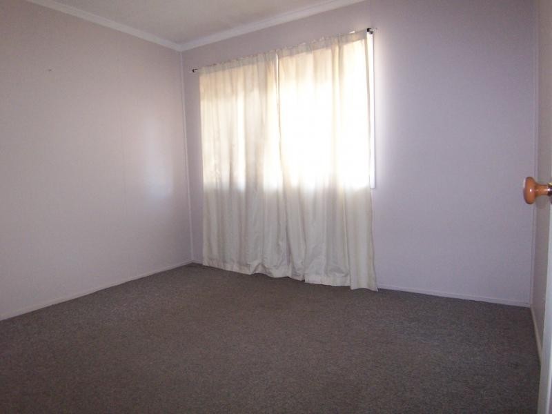 16 Mornington Crs, One Mile QLD 4305