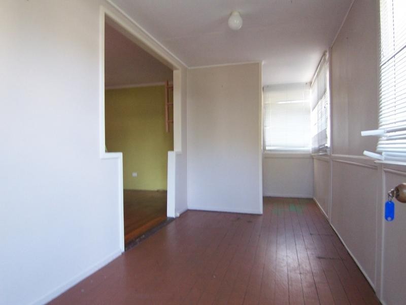 16 Mornington Crs, One Mile QLD 4305