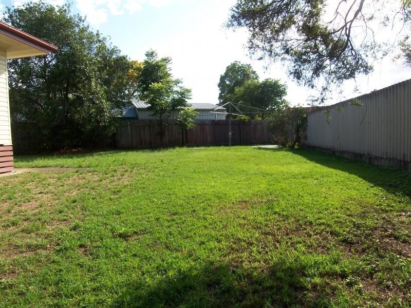 16 Mornington Crs, One Mile QLD 4305