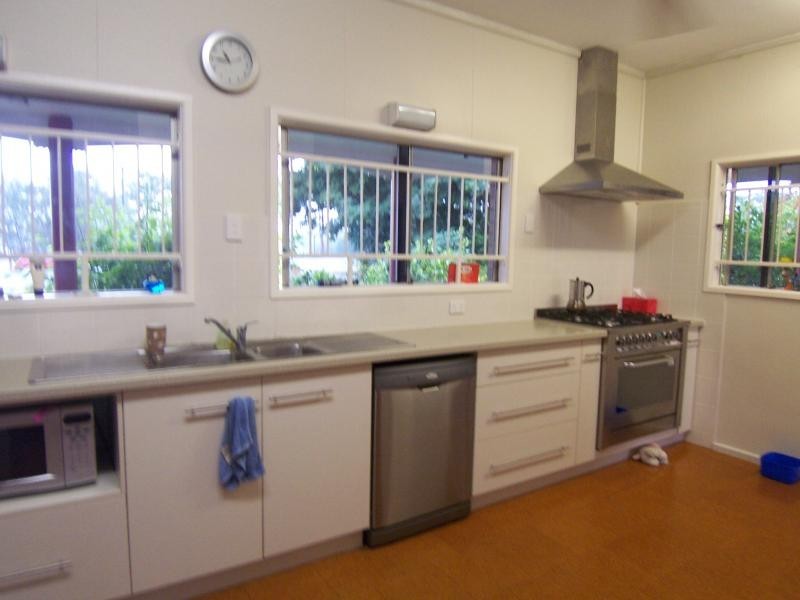 45 Salisbury Rd, Ipswich QLD 4305