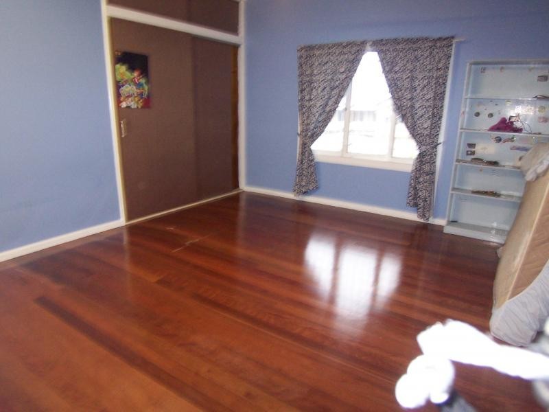 45 Salisbury Rd, Ipswich QLD 4305