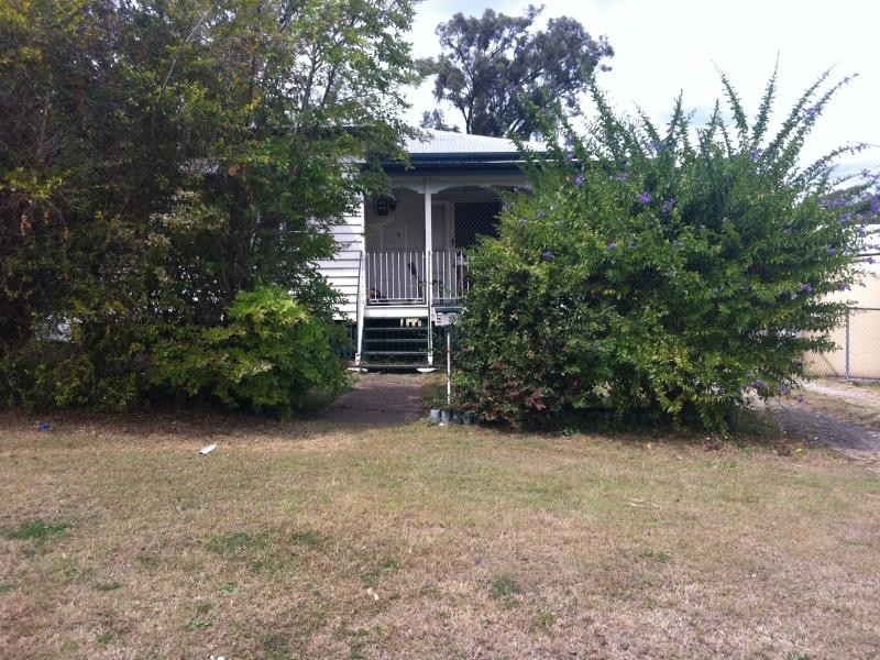 35 Lindsay Street, Bundamba QLD 4304