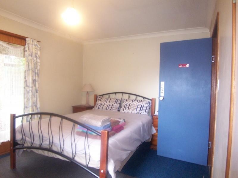 50 Melrose Drive, Flinders View QLD 4305