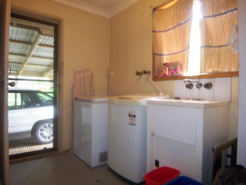 50 Melrose Drive, Flinders View QLD 4305