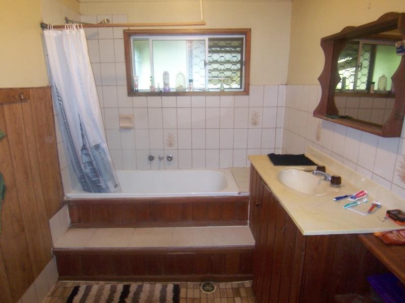 50 Melrose Drive, Flinders View QLD 4305