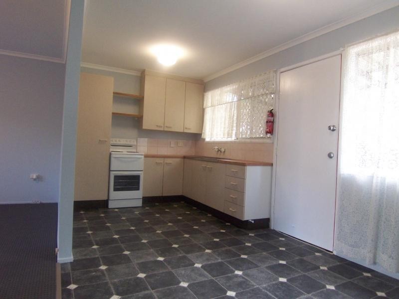 10 Maitland Street, Churchill QLD 4305
