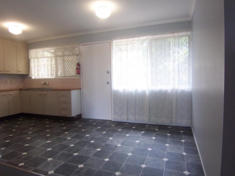 10 Maitland Street, Churchill QLD 4305