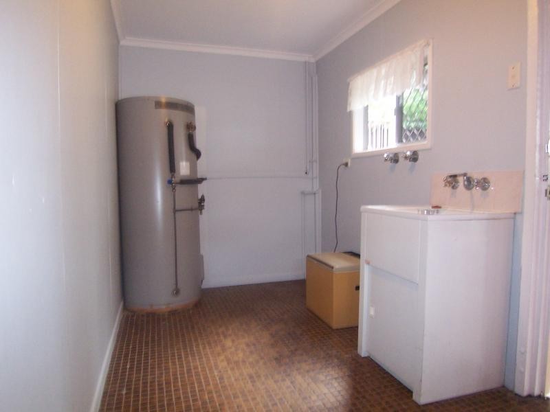 10 Maitland Street, Churchill QLD 4305