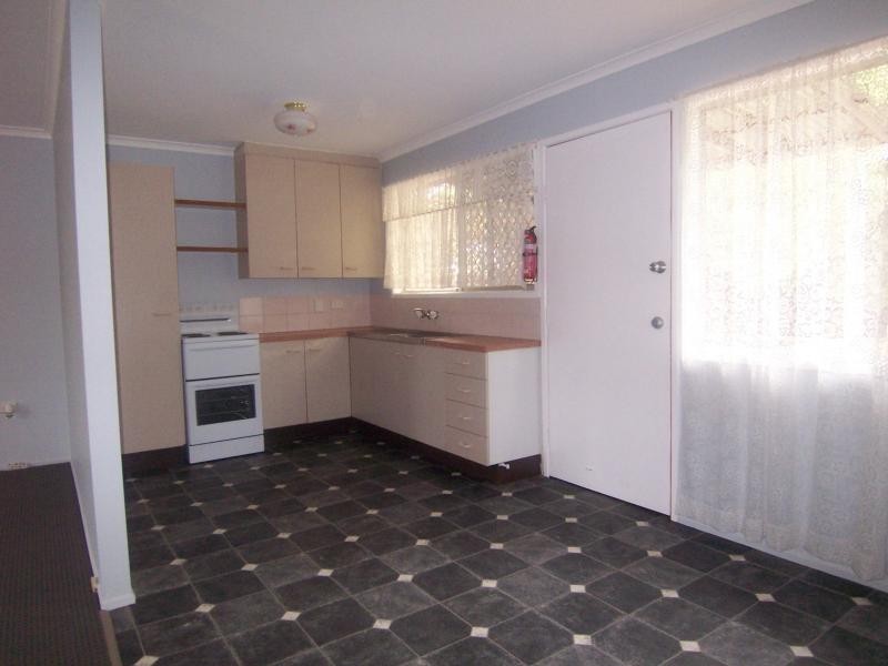 10 Maitland Street, Churchill QLD 4305