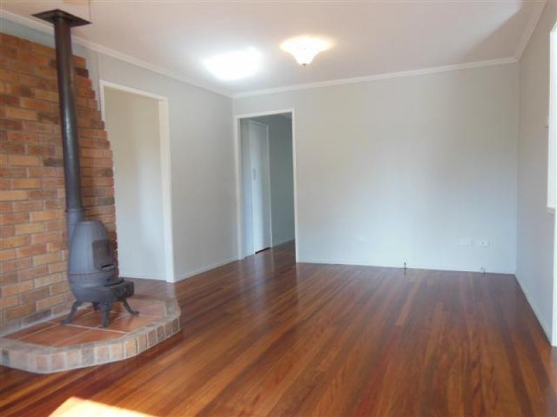 16 Mornington Cres, One Mile QLD 4305