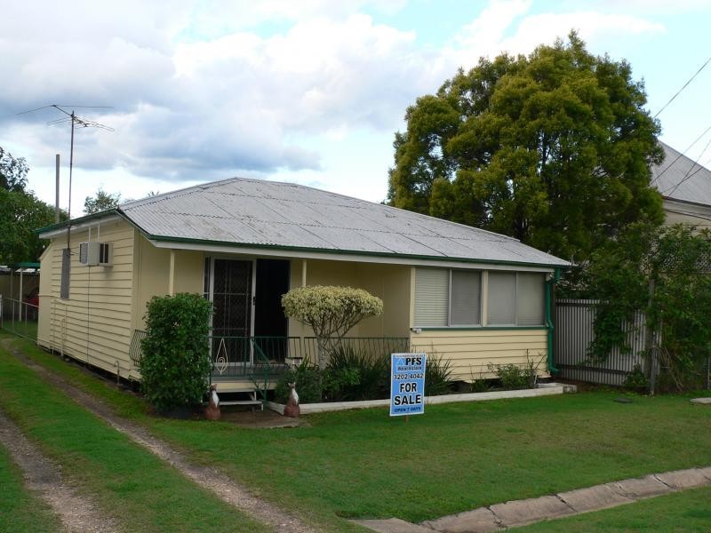 24 Flint St, North Ipswich QLD 4305