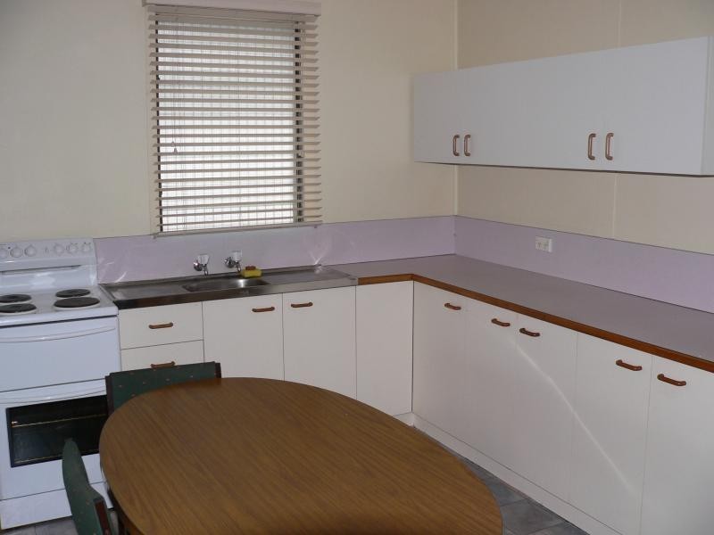 24 Flint St, North Ipswich QLD 4305