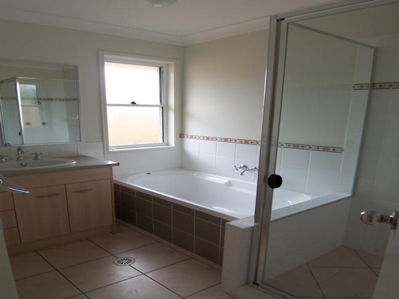 14 Casement Court, Collingwood Park QLD 4301