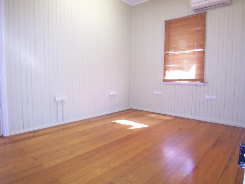 45 Warwick Road, Ipswich QLD 4305