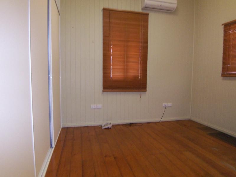 45 Warwick Road, Ipswich QLD 4305