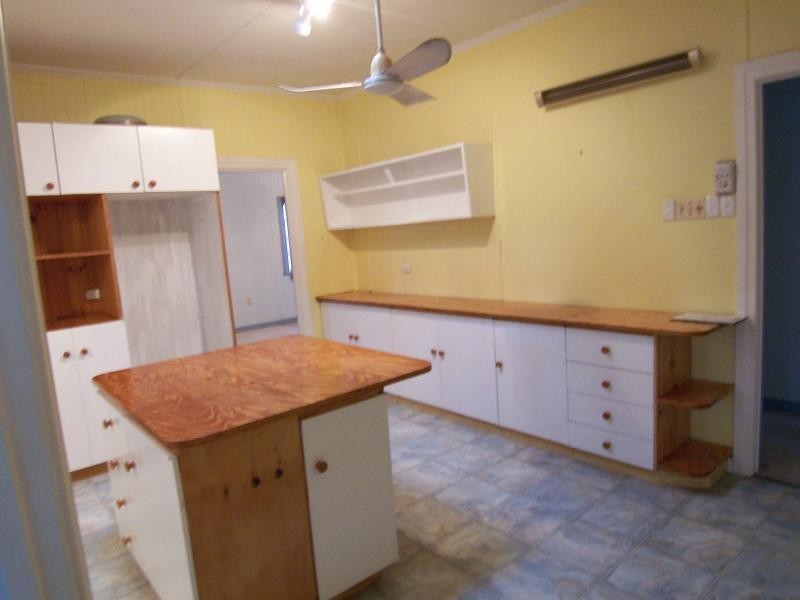 57 Raceview St, Raceview QLD 4305