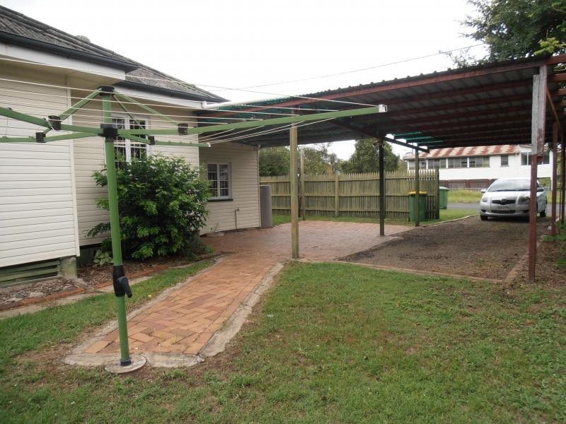 25 Hooper Street, West Ipswich QLD 4305