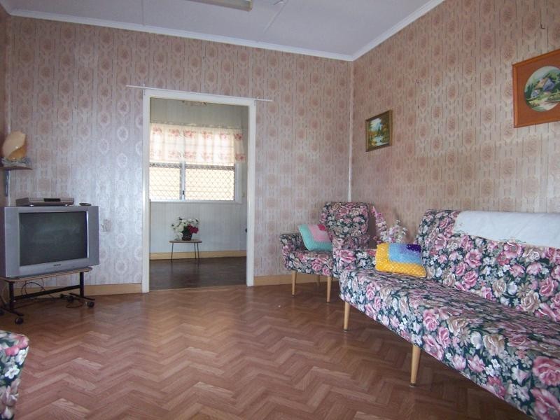 165 Glebe Road, Silkstone QLD 4304