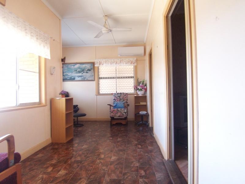 165 Glebe Road, Silkstone QLD 4304