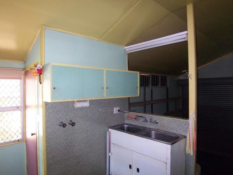165 Glebe Road, Silkstone QLD 4304