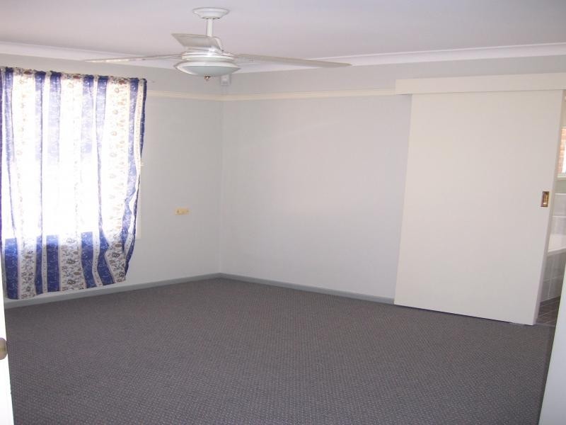 2/129  Gladstone Road, Coalfalls QLD 4305